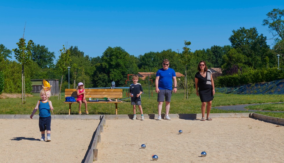 Forges animatie 1 vakantiepark Frankrijk poitou charentes luxe villa animatie kinderen.jpg