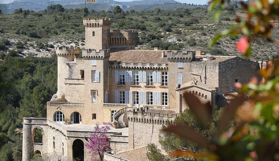 Kastelen Provence 1 chateau de la Barben vakantie Frankrijk gezin luxe villa.jpg