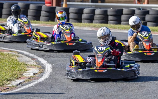 Kart 18 Frankrijk vakantie Biganos arcachon Gironde Bordeaux Salles villa luxe.jpg