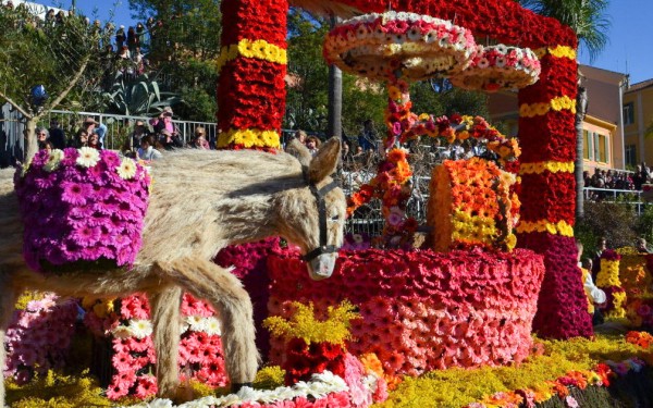 Bormes les mimosas 21 Frankrijk Provence Var riviera toerisme vakantie luxe villa middellandse zee.j