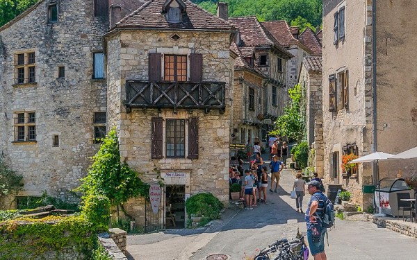 Saint Cirq Lapopie 19S plus beaux village frankrijk dordogne luxe vakantiepark.jpg
