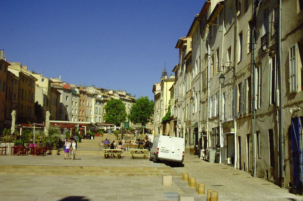 Brignoles, place touristique en Provence  Francecomfort Parcs de vacances
