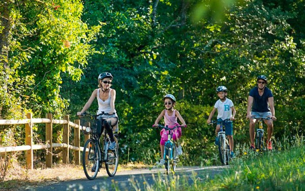 Fietsen Lot 1 Frankrijk Dordogne vallei vakantie gezin luxe villa.jpg