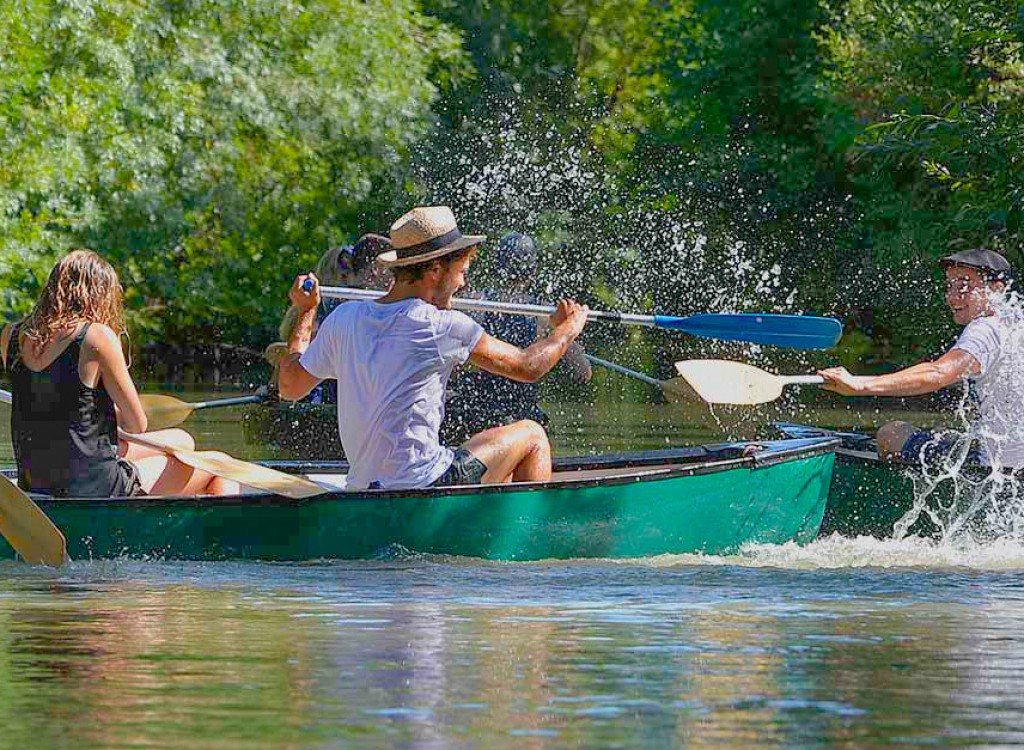 Watersport 2 Marais Poitevin Niort vakantie Frankrijk moeras parc naturel coulon.jpg