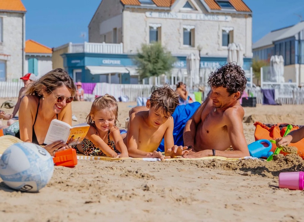 Badplaats 4 Vendee Charente Maritime gezin Chatelaillon vanuit vakantiehuis Poitou Charente.jpg