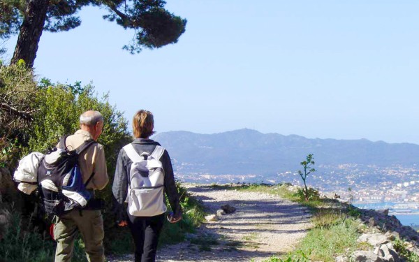 Kabelbaan 11 telepherique Toulon Provence Frankrijk vakantie mont faron middellandse zee luxe villa