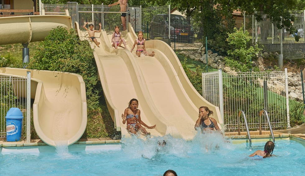 VDC Park 8 Village des Cigales Frankrijk vakantiepark Dordogne Lot gezinspark zwembad kinderen.jpg