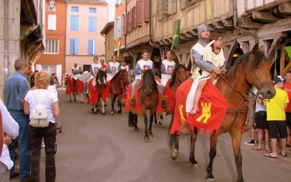 Mirepoix B19 Frankrijk Languedoc vakantiehuis luxe feest pommes paarden ariege  katharen franse sfee