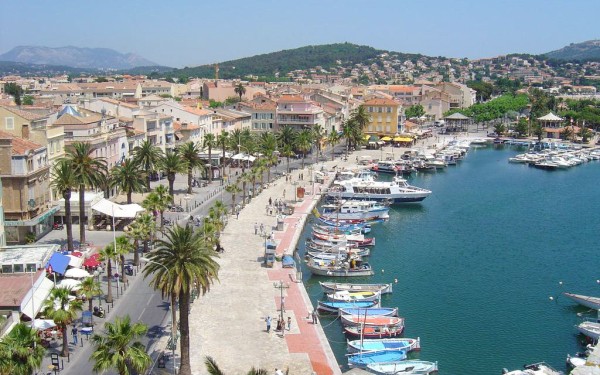Sanary sur mer 6 Provence zuid Frankrijk vakantie luxe villa toerisme Middellandse zee haven.jpg