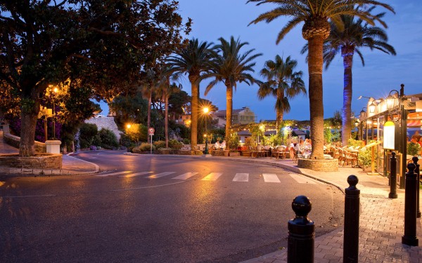 Bormes les mimosas 34 Frankrijk Provence Var riviera toerisme vakantie luxe villa middellandse zee.j