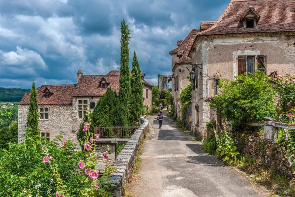 Saint Cirq Lapopie 22S plus beaux village frankrijk dordogne luxe vakantiepark.jpg