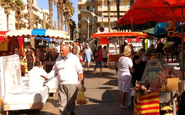 Middellandse zee B20 mediterranee Frankrijk  markt marché market canet villa vakantiehuis strand zee