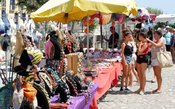 Collioure 11 markt moure Frankrijk vakantie park strand middellandse zee espinet quillan toerisme co