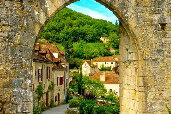 Saint Cirq Lapopie 23S plus beaux village frankrijk dordogne luxe vakantiepark.jpg