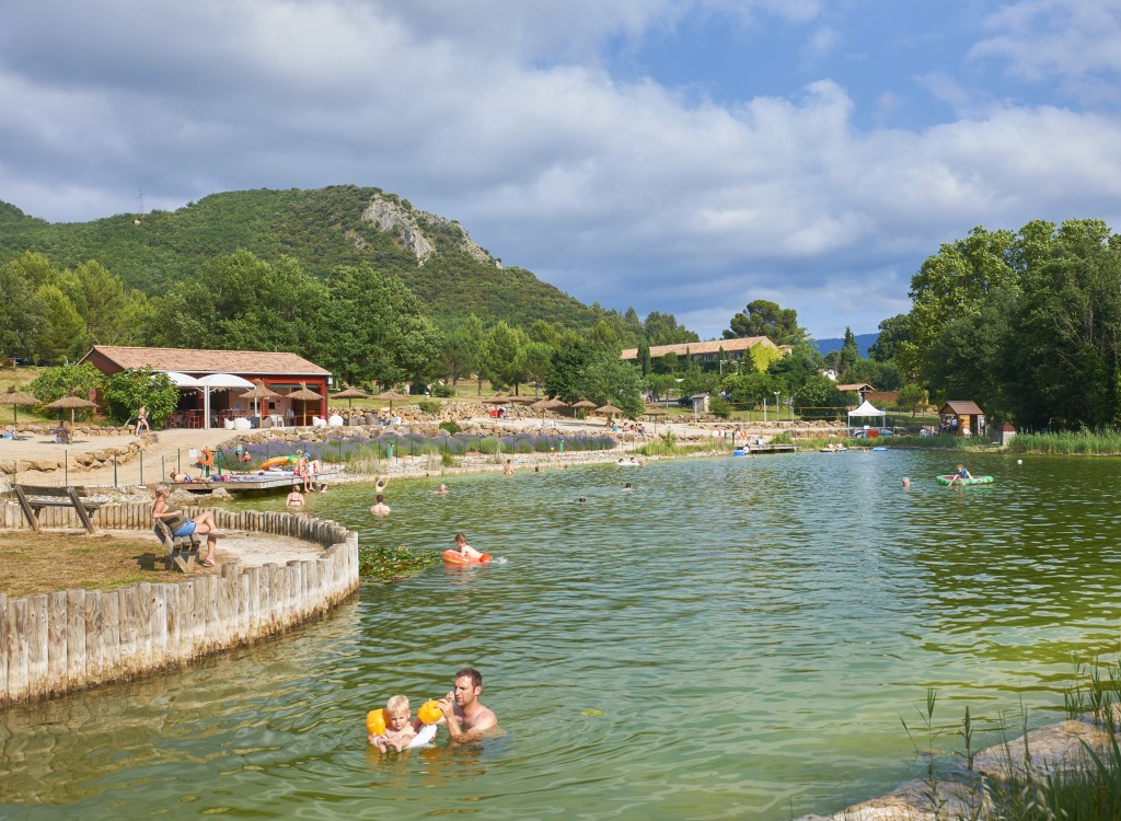 Espinet F4a Quillan Frankrijk volleybal Languedoc zee strand meer kust vakantiehuis park kidsclub zw