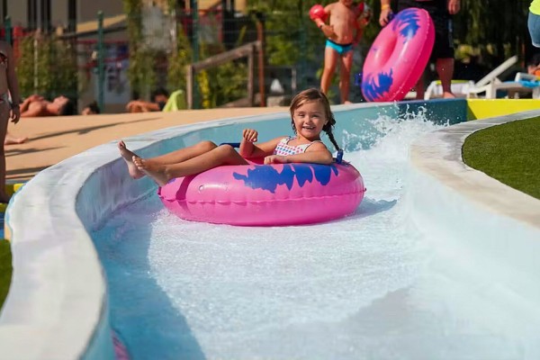 Waterpark Provence 1 vakantie Frankrijk Aqualand wave island Frejus antibes speedwater aquapark.jpg