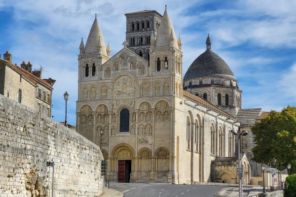 Angouleme 4 Cathédrale Saint Pierre vakantie Frankrijk in Poitou-Charentes.jpg