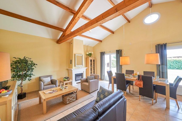 DLF huis 406a Frankrijk Domaine les Forges le bois senis vakantiehuis luxe villapark bungalows frans