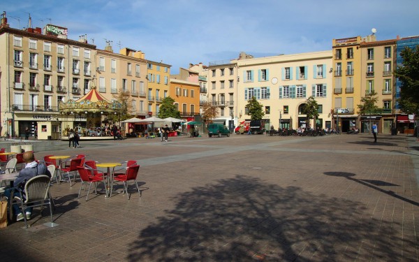 Perpignan 4 Frankrijk Roussillon vakantie occitanie middellandse zee Place republique.jpg