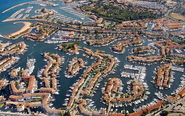 Port Grimaud 3a Frankrijk Provence cote azur luxe villa vakantie Middellandse zee kust.jpg