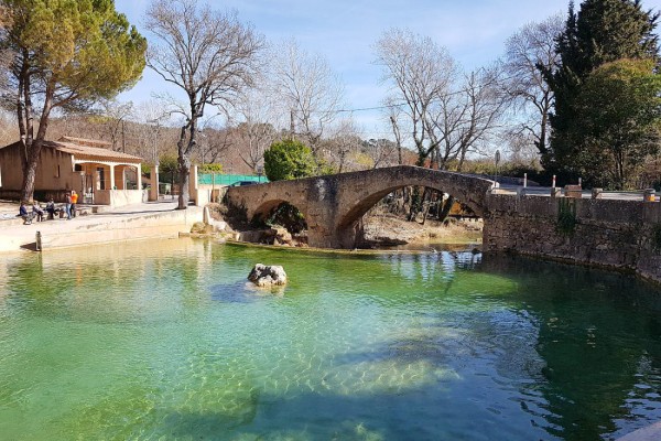 Salernes 18 Var Provence Frankrijk keramiek luxe villa zwembad.jpg