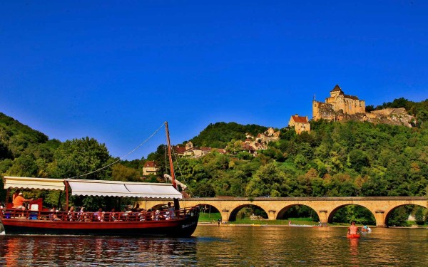 chateau 9 Frankrijk kastelen natuur wandelen Dordogne wijngaarden piscine varen boot wifi.jpg