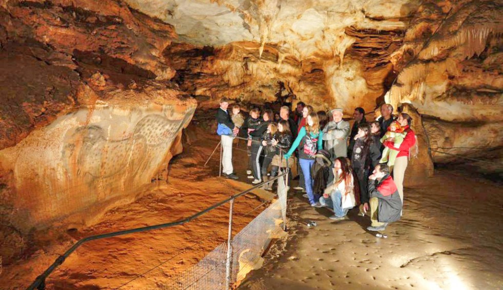 Pech Merle 1 grot cave gouffre Dordogne Frankrijk Lot vakantie gezin.jpg