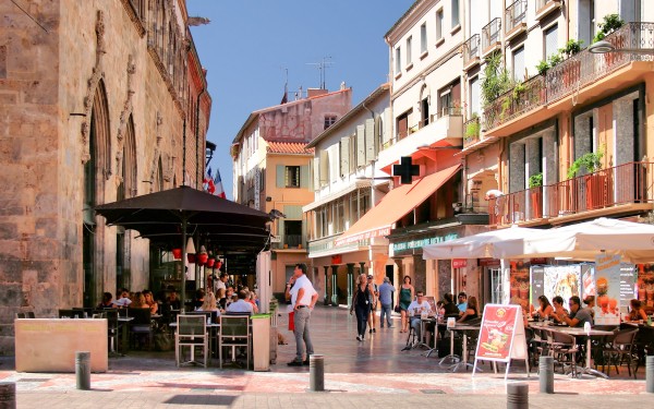 Perpignan 6 Frankrijk Roussillon vakantie occitanie middellandse zee Place loge.jpg