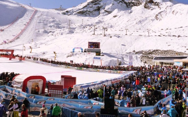 Andorra 19 sneeuw nederlands receptie animatie vakantiepark luxe huizen ski frankrijk luxe villa.jpg