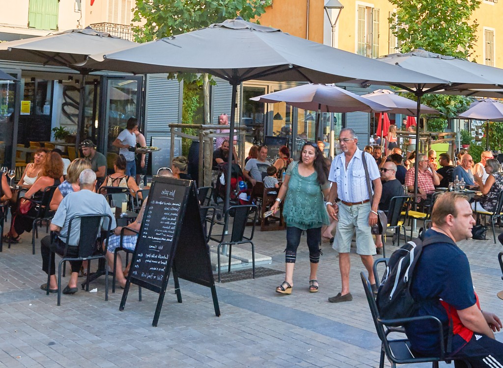 Vallee st Baume Frankrijk Provence vakantiehuis luxe villa nans les pins middellandse zee prive zwem