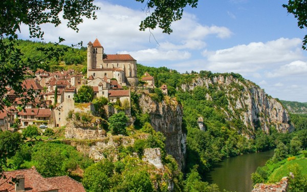 Saint Cirq Lapopie 1S plus beaux village frankrijk dordogne luxe vakantiepark.jpg