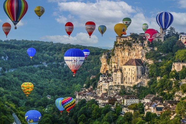 Dordogne feesten 10 montgolfiades Rocamadour.jpg