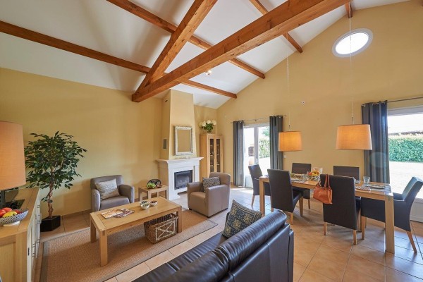 DLF huis 406 Frankrijk Domaine les Forges le bois senis vakantiehuis luxe villapark bungalows franse