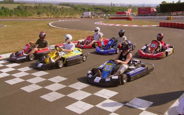 Speelpark 6 pretpark kart quad adventureparc vakantiehuis aire de jeux Frankrijk poitou charente boi