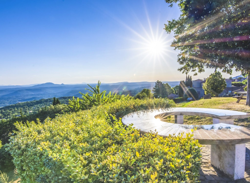 Tourtour 15 vakantiehuis luxe villa zwembad Var Provence Frankrijk plus beau village.jpg