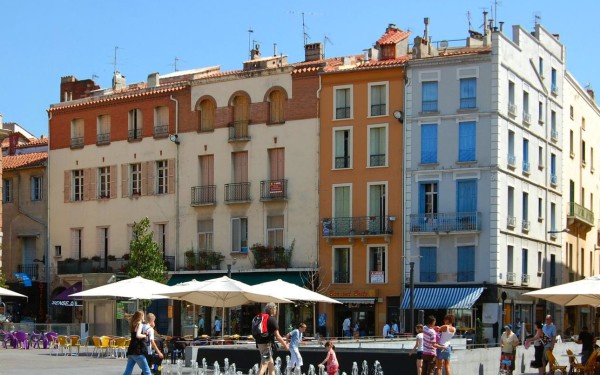 Perpignan 3 Frankrijk Roussillon vakantie occitanie middellandse zee Place republique.jpg
