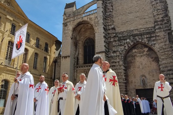 Massif Ste. Baume 6 vakantie Provence Frankrijk Tempeliers processie.jpg