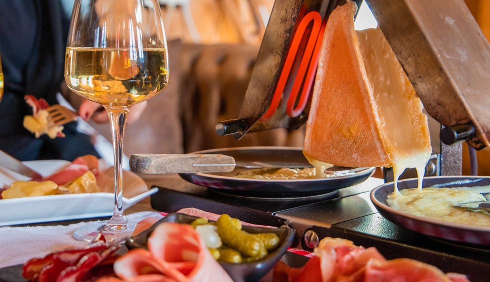 Culinair 7 Portes du Soleil raclette berghut ski wintersport sneeuw vakantie abondancevallei sfeer.j