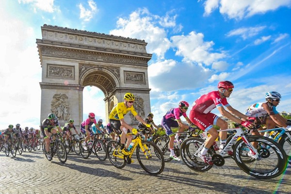 Wielrennen 13S Tour de France Frankrijk vakantie villa Dordogne Portes du Soleil col.jpg