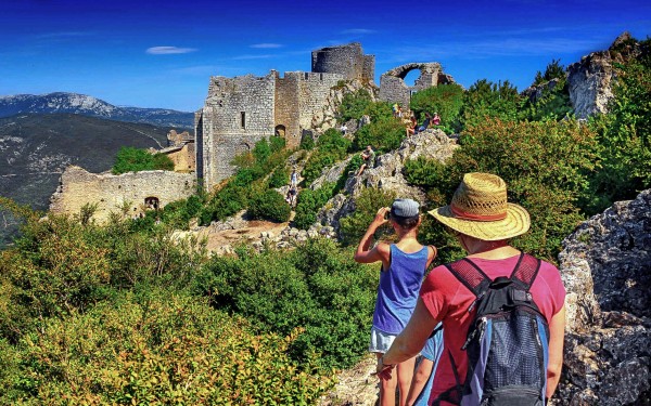 Katharen 15 kasteel Peyrepertuse Languedoc tijdens vakantie.jpg