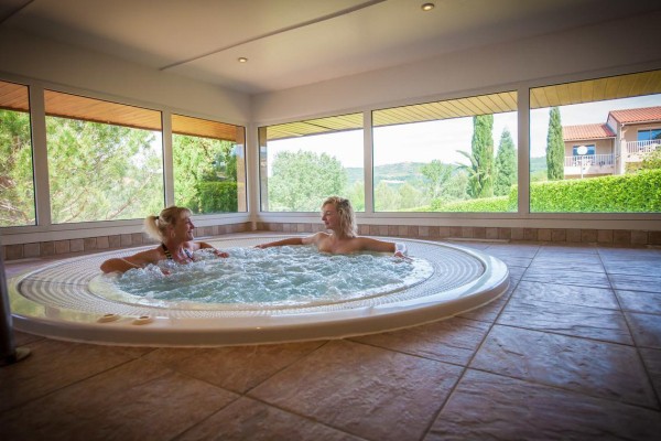 Espinet W18 Quillan vakantiepark sauna massage ontspanning Frankrijk vakantiehuis balneo.jpg