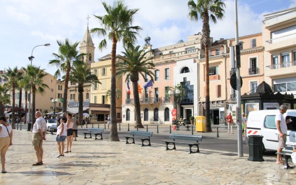 Sanary sur mer 31 Provence zuid Frankrijk vakantie luxe villa toerisme Middellandse zee strand.jpg