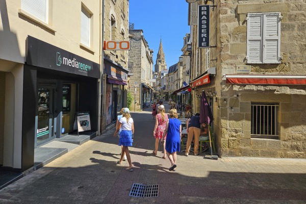 Brive la Gaillarde 3 straatje tijdens vakantie in Frankrijk.jpg