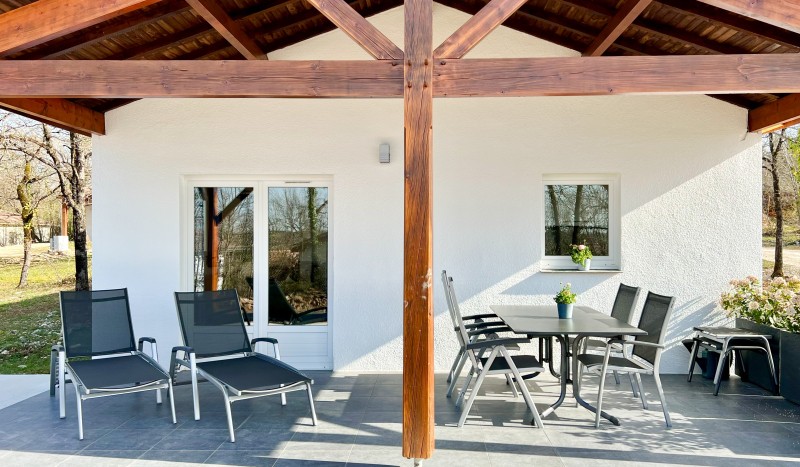 Village des Cigales C1 Vakantiepark Frankrijk luxe vakantiehuis zwembad airco nederlands Dordogne an