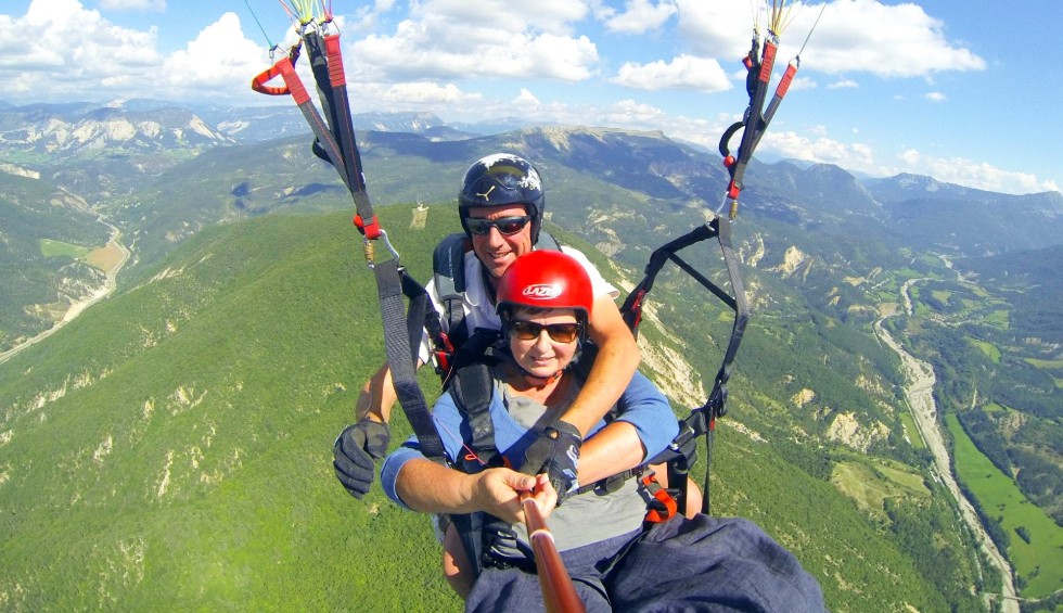 Parachute 1 Frankrijk Provence Verdon vakantie tandem vlucht adrenaline.jpg