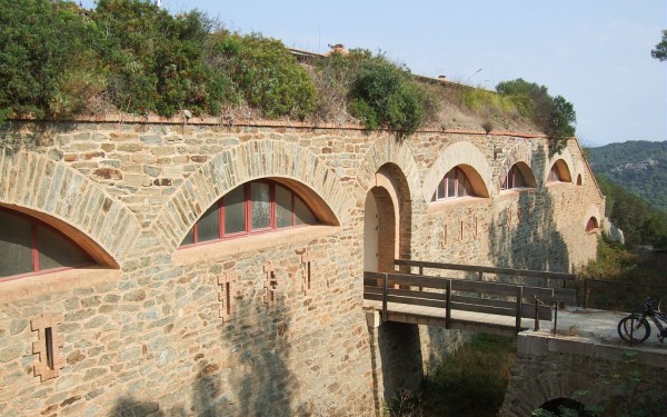 Iles de Hyeres 24 Frankrijk Provence vakantie repentance fort Proquerolles, Port Cros Levant Middell