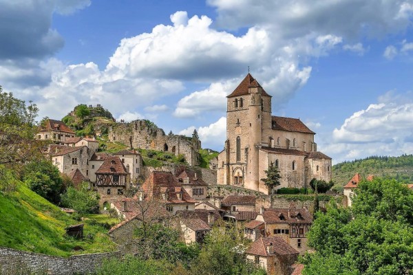 Saint Cirq Lapopie 2 plus beaux village frankrijk dordogne luxe vakantiepark.jpg