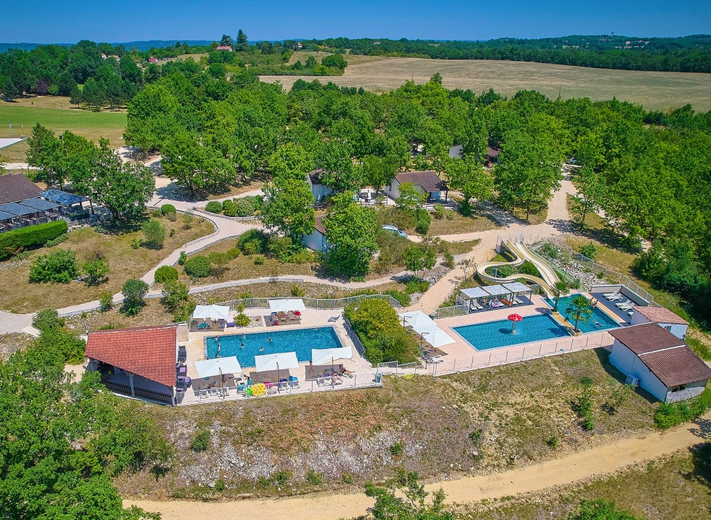 Vakantiepark 15S1 Village des Cigales Mauroux Frankrijk Dordogne Lot luxe vakantiehuis zwembad resta