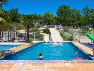 Village des Cigales zwembad 1 vakantiepark Frankrijk vakantiehuis Dordogne Lot Mauroux.jpg