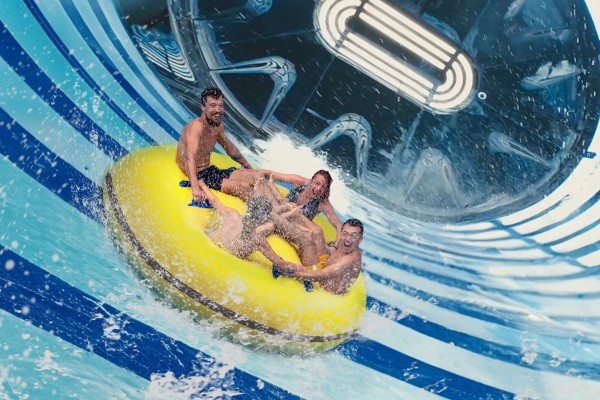 Aquascope 13 Poitiers vakantie Frankrijk Les Forges gezin kinderen waterpark bij Futuroscope glijban